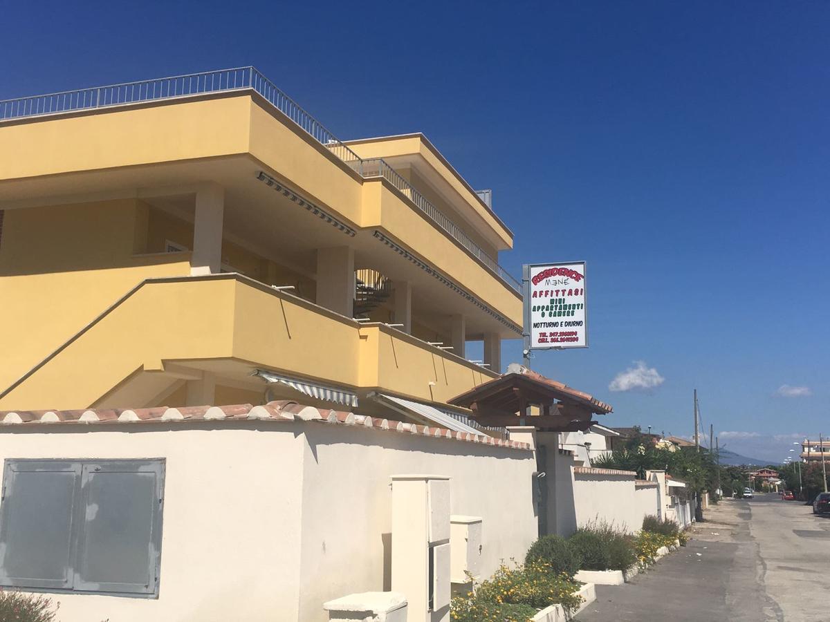 Mene Aparthotel 2*